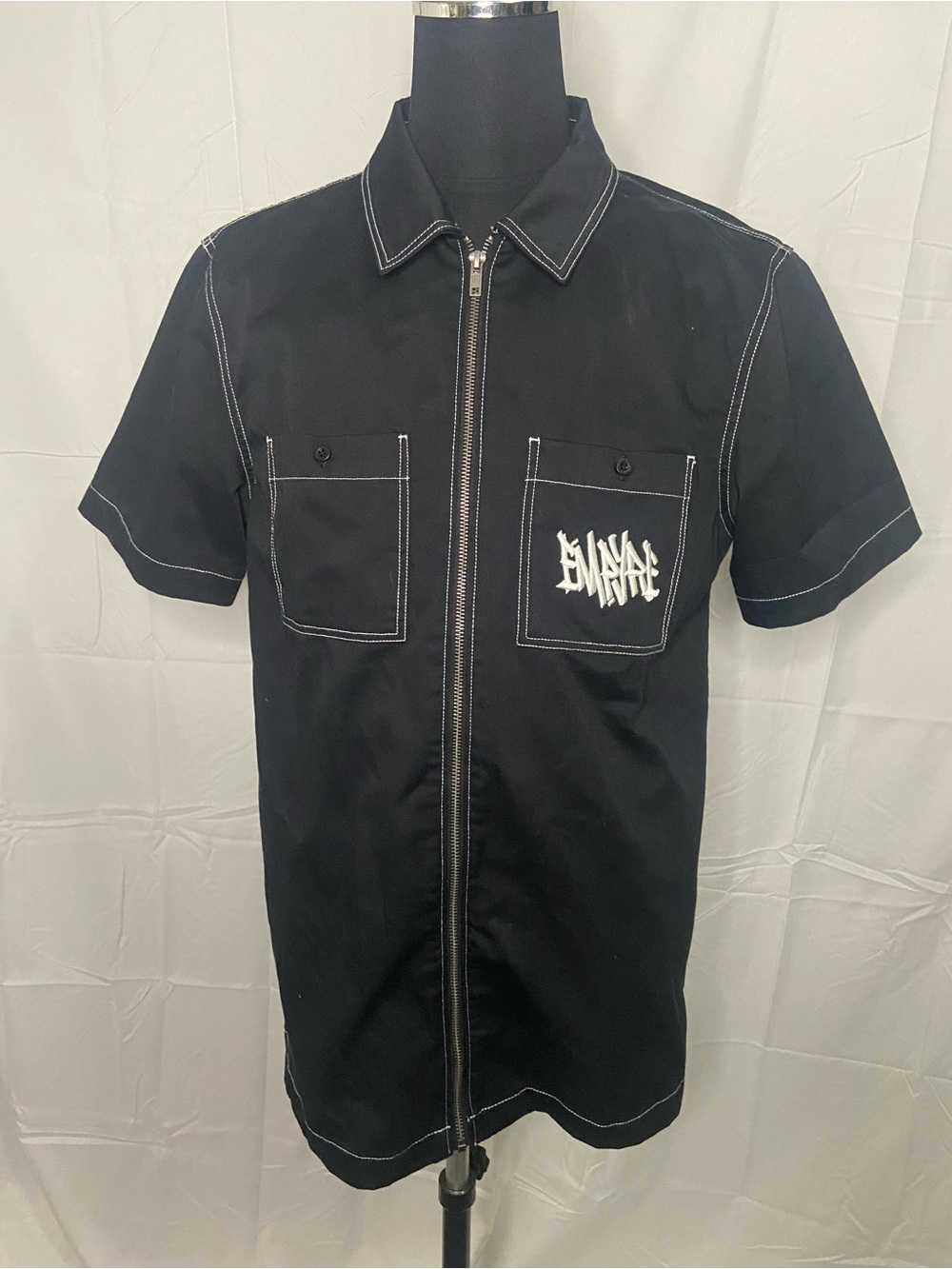 mine Black Short-Sleeve Zip Front Shirt with White Contrast Stitching